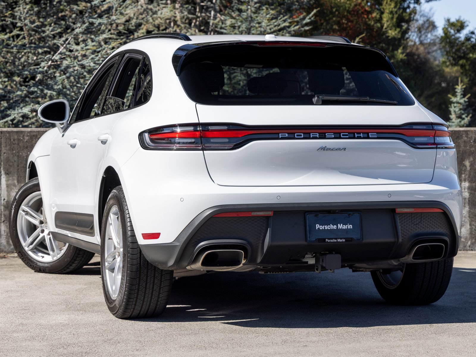 Certified 2026 Porsche Macan AWD/4WD image 3
