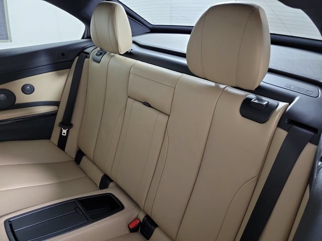 Used 2017 BMW M4 Convertible RWD image 18