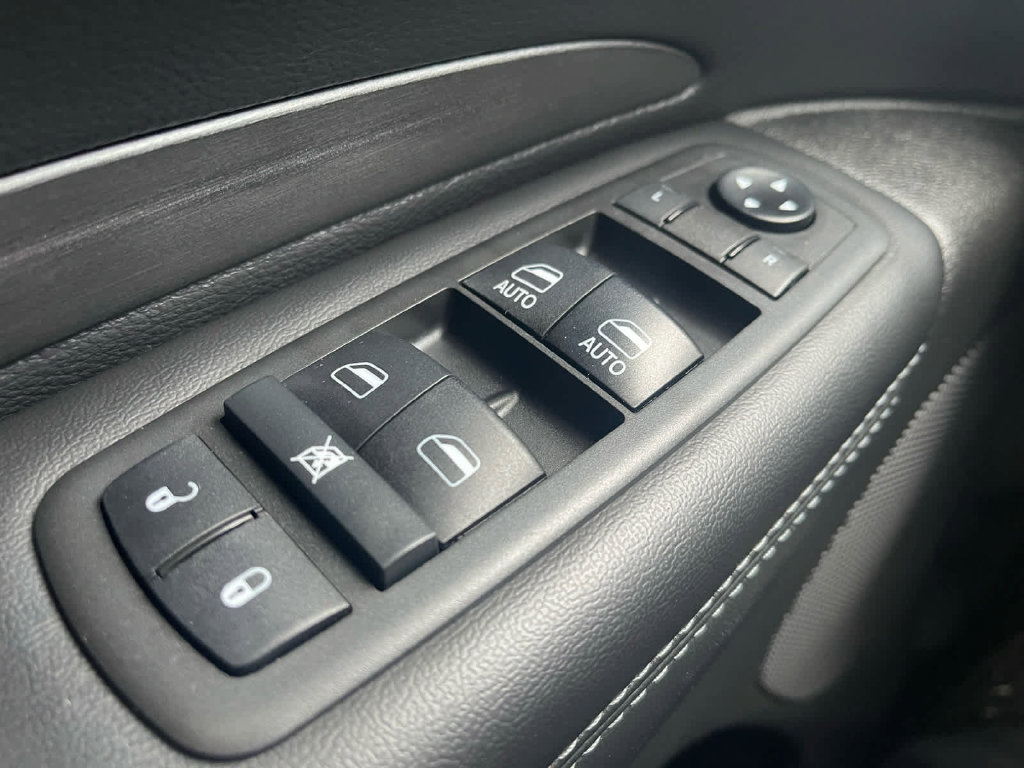 Used 2021 Dodge Durango SXT AWD/4WD image 25