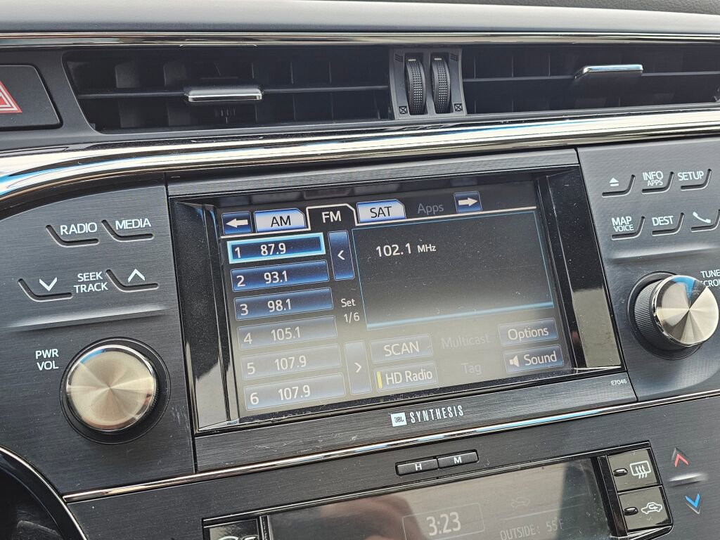 Used 2013 Toyota Avalon Limited FWD image 6