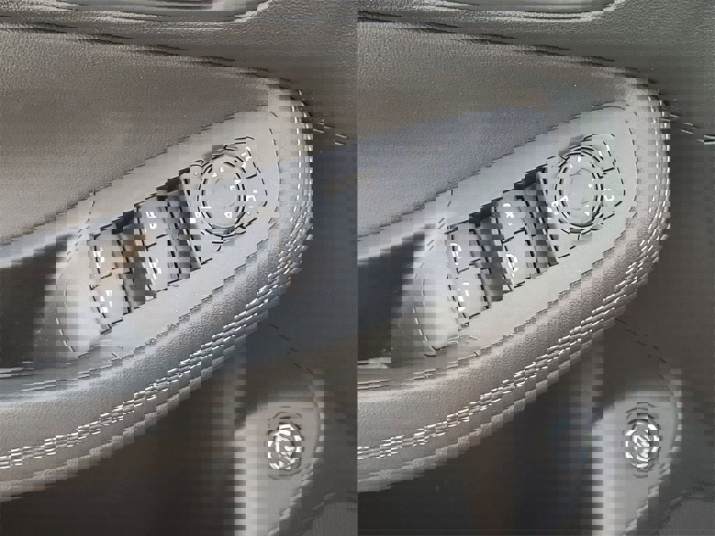 Certified 2024 Buick Encore GX Sport Touring image 22