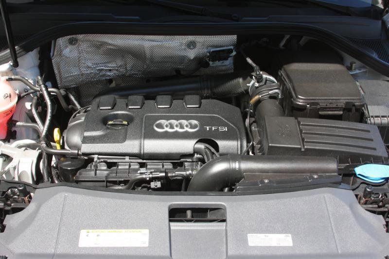 Used 2018 Audi Q3 2.0T Premium Plus w/ Premium Plus Package FWD image 17
