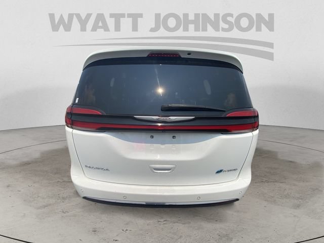 Used 2023 Chrysler Pacifica Limited FWD image 8