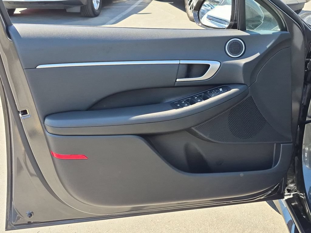 Used 2025 Hyundai Sonata SEL FWD image 11