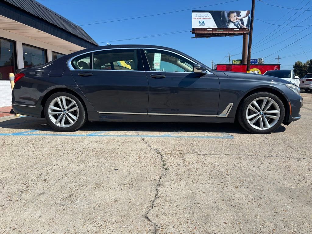 Used 2016 BMW 750i xDrive image 4