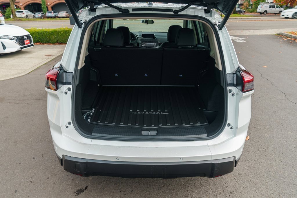 New 2026 Nissan Rogue SV image 8