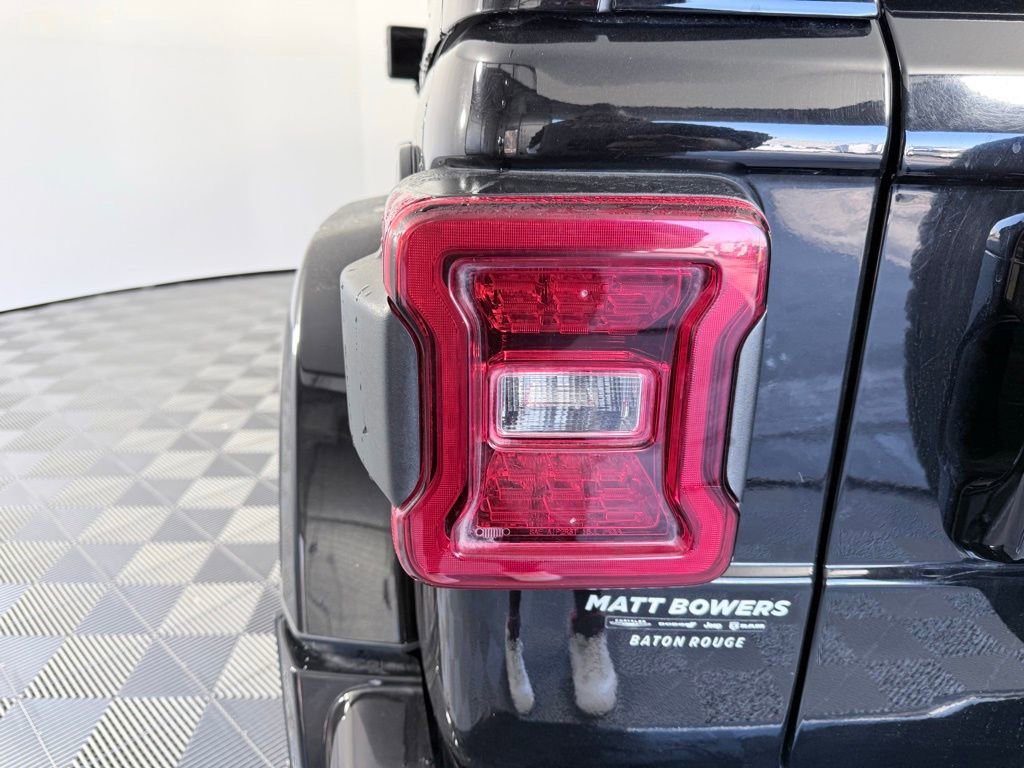 Used 2023 Jeep Wrangler Altitude image 28