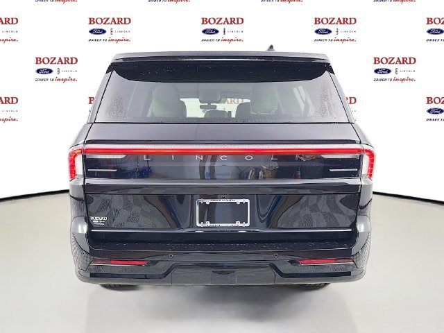 New 2026 Lincoln Navigator L Premier AWD/4WD image 6