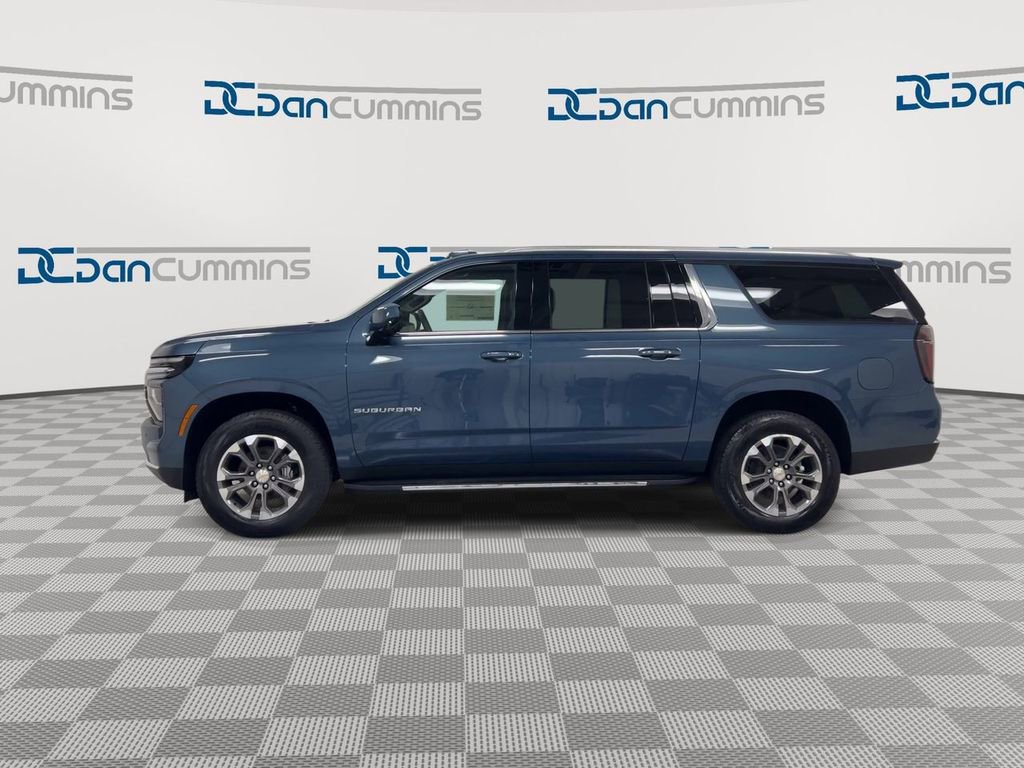 Used 2025 Chevrolet Suburban LT image 5
