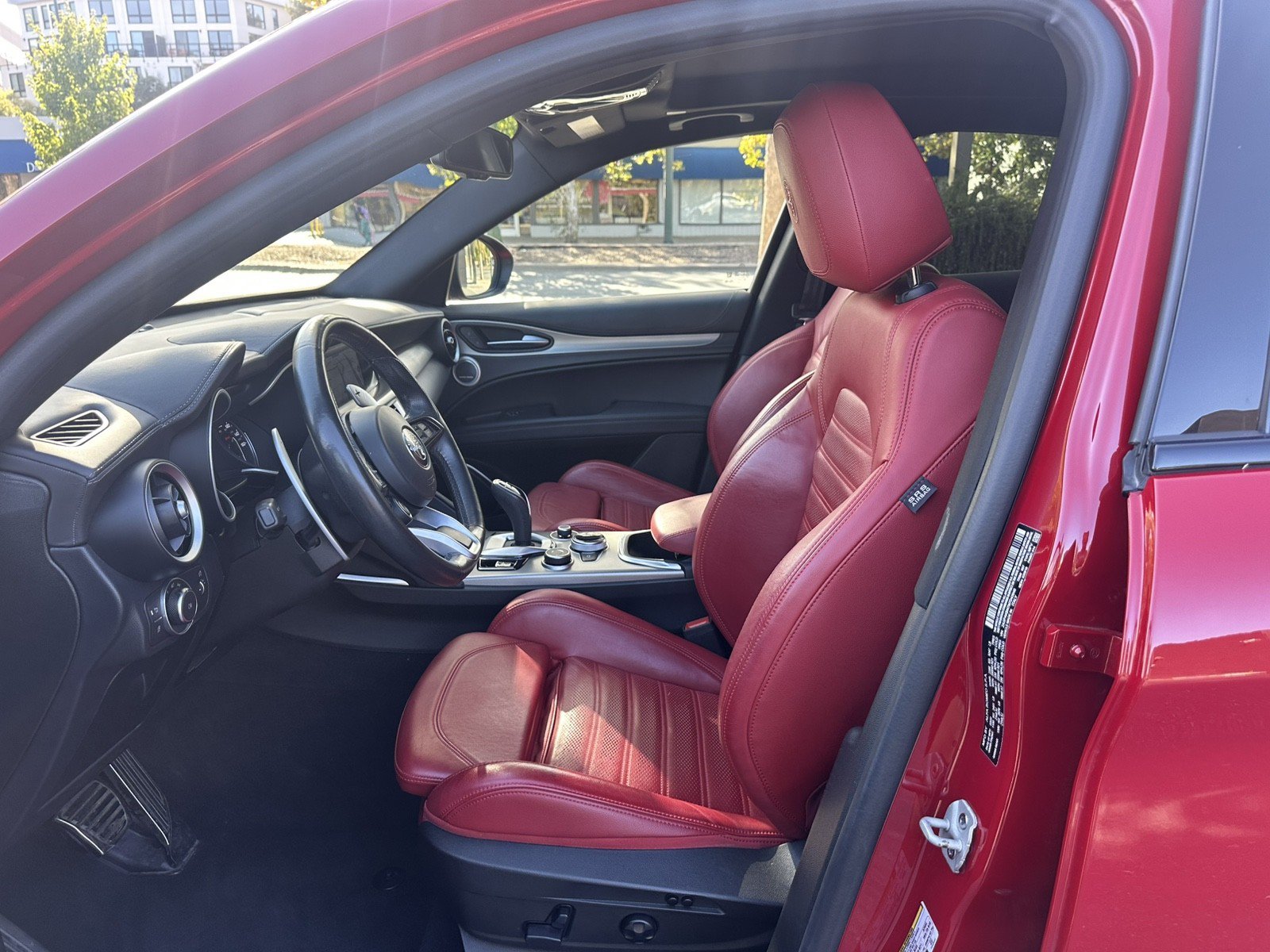 Used 2022 Alfa Romeo Stelvio Veloce AWD/4WD image 18