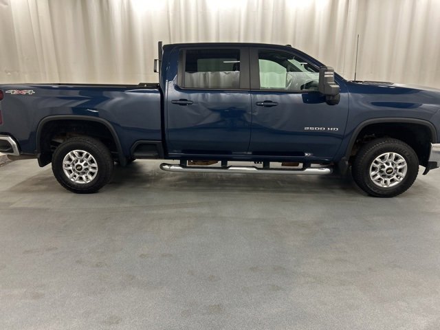 Used 2022 Chevrolet Silverado 2500 LT w/ Convenience Package image 6