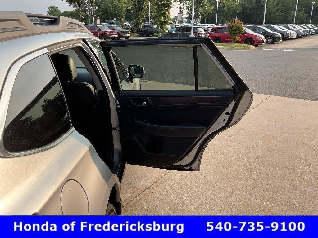 Used 2017 Subaru Outback 2.5i Limited AWD/4WD image 17