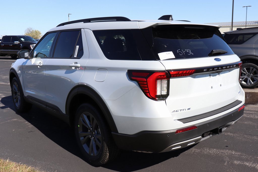 New 2026 Ford Explorer Active image 7