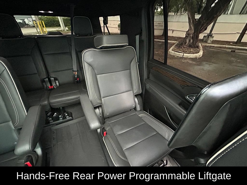 Used 2023 Chevrolet Suburban Premier w/ Advanced Technology Package AWD/4WD image 14