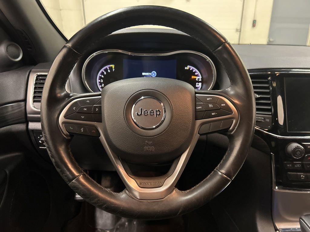 Used 2020 Jeep Grand Cherokee Laredo image 17