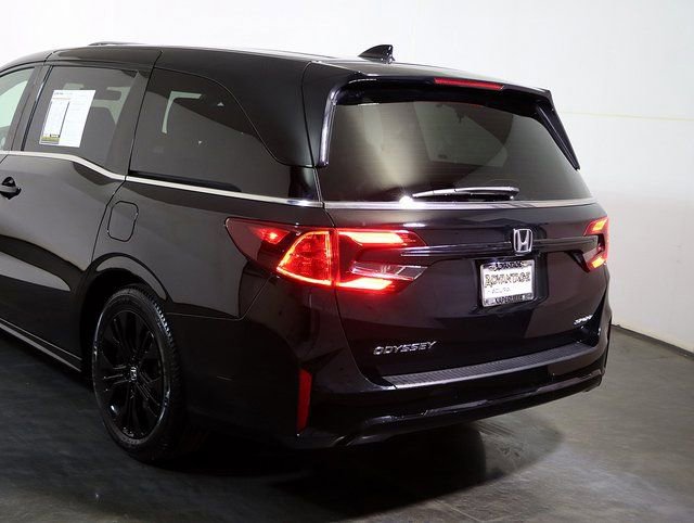Used 2025 Honda Odyssey Sport-L image 11