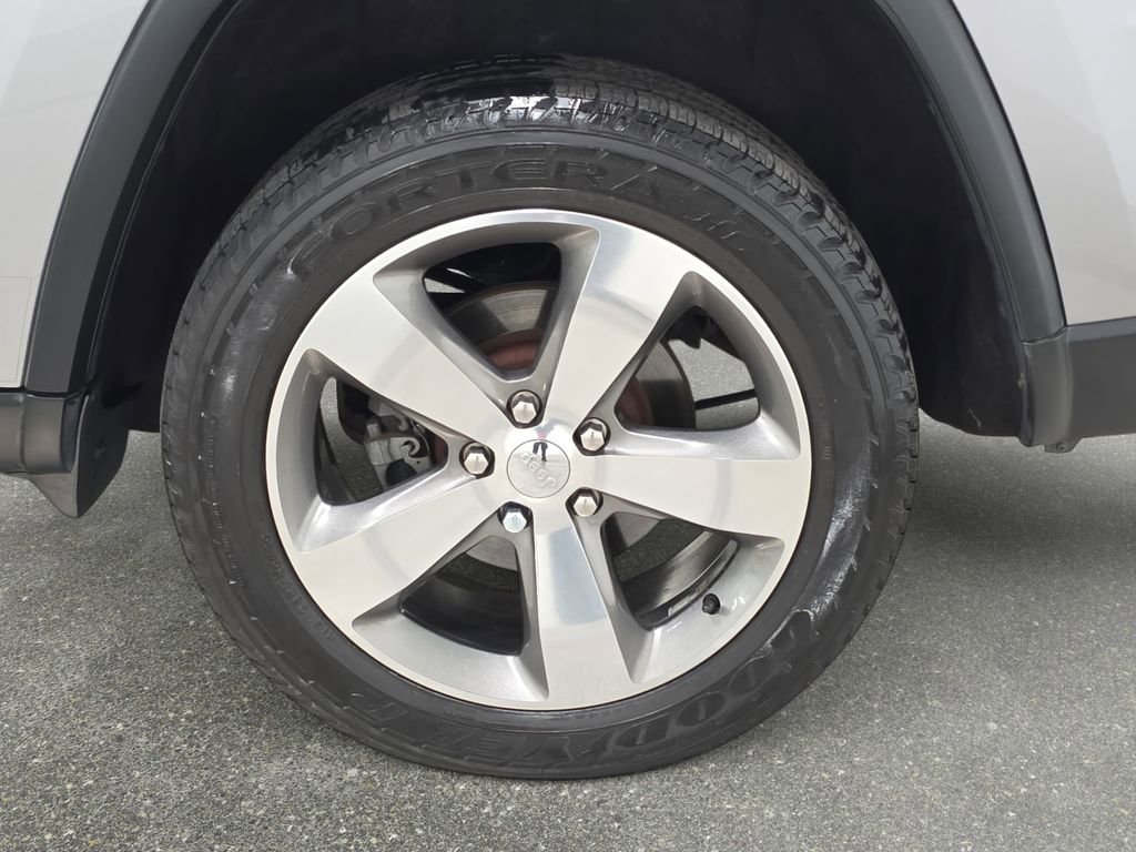 Used 2014 Jeep Grand Cherokee Limited AWD/4WD image 31