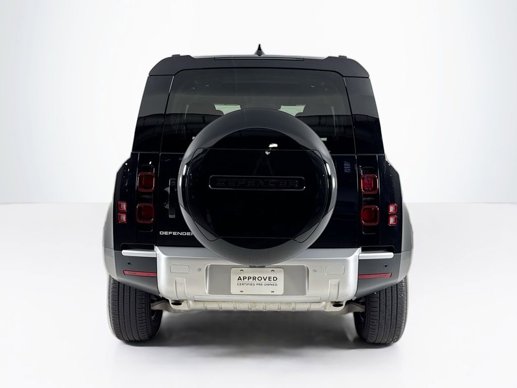 Used 2025 Land Rover Defender 110 S image 4