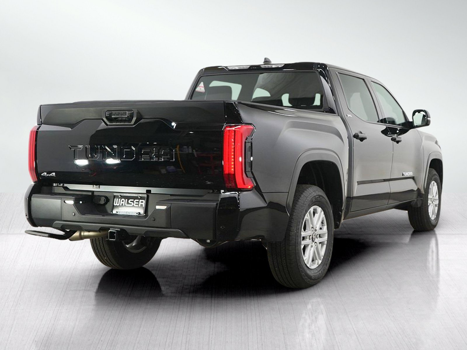 Used 2026 Toyota Tundra SR5 w/ SR5 Convenience Package AWD/4WD image 7