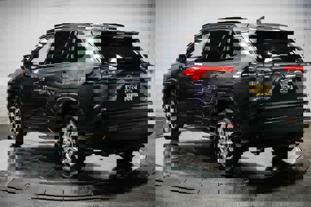 Certified 2019 Toyota RAV4 XLE image 3