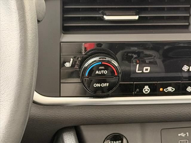 Used 2024 Nissan Rogue SV w/ SV Premium Package AWD/4WD image 19