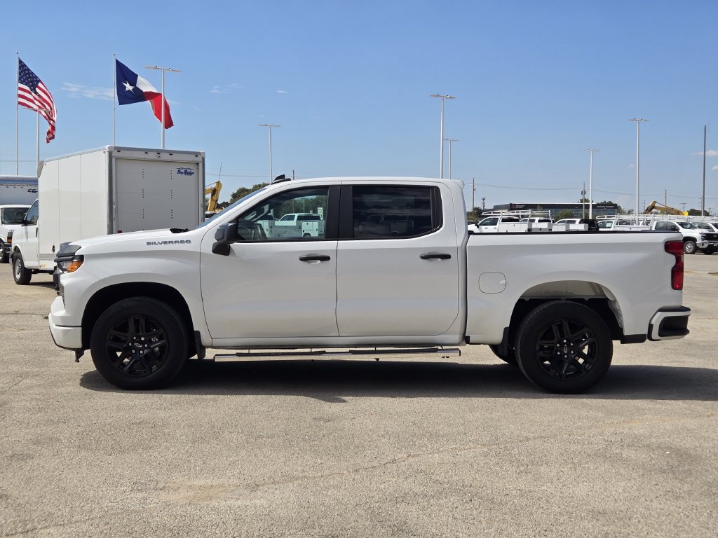 Used 2023 Chevrolet Silverado 1500 Custom RWD image 4