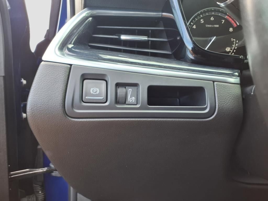 Used 2023 Cadillac XT5 Premium Luxury image 18