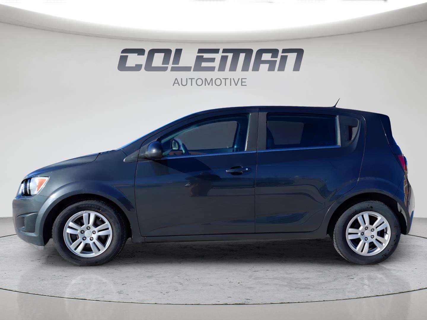 Used 2014 Chevrolet Sonic LT image 2