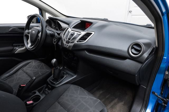 Used 2012 Ford Fiesta SE w/ Moon & Mood Pkg FWD image 13