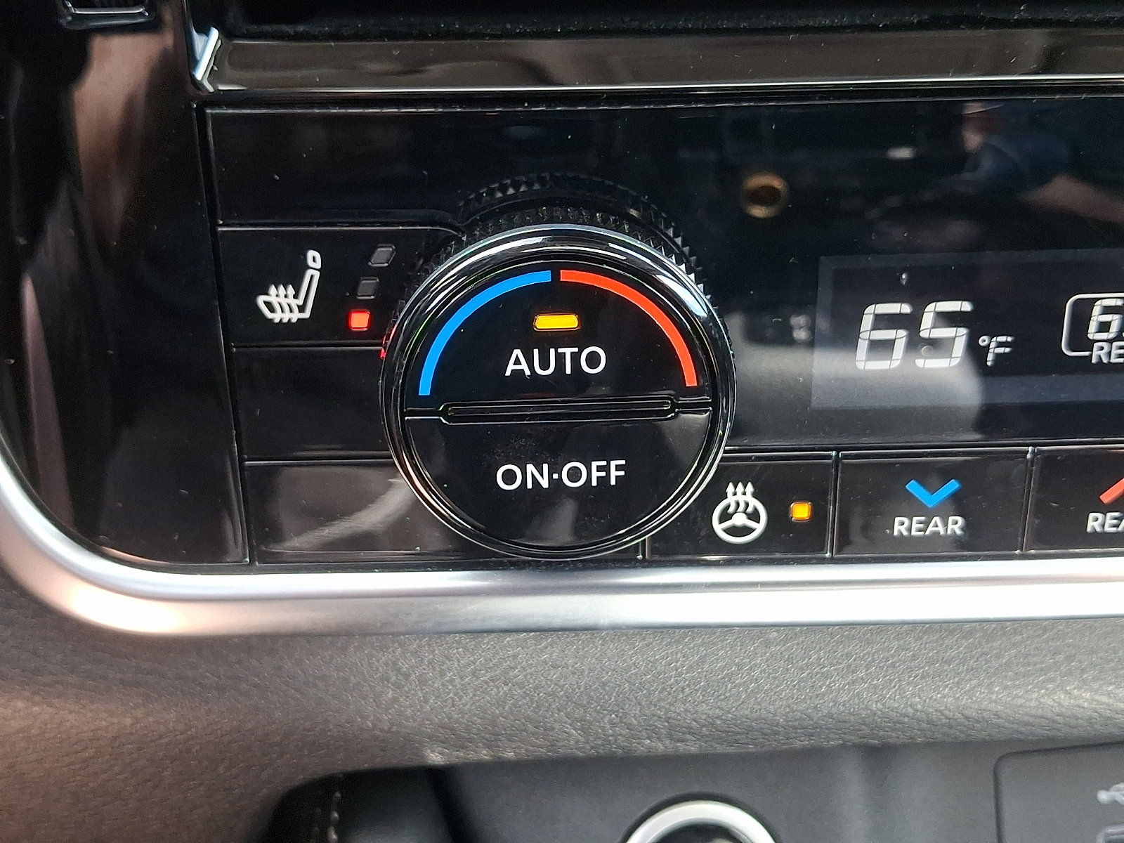 Used 2023 Nissan Rogue Platinum w/ Platinum Premium Package AWD/4WD image 26