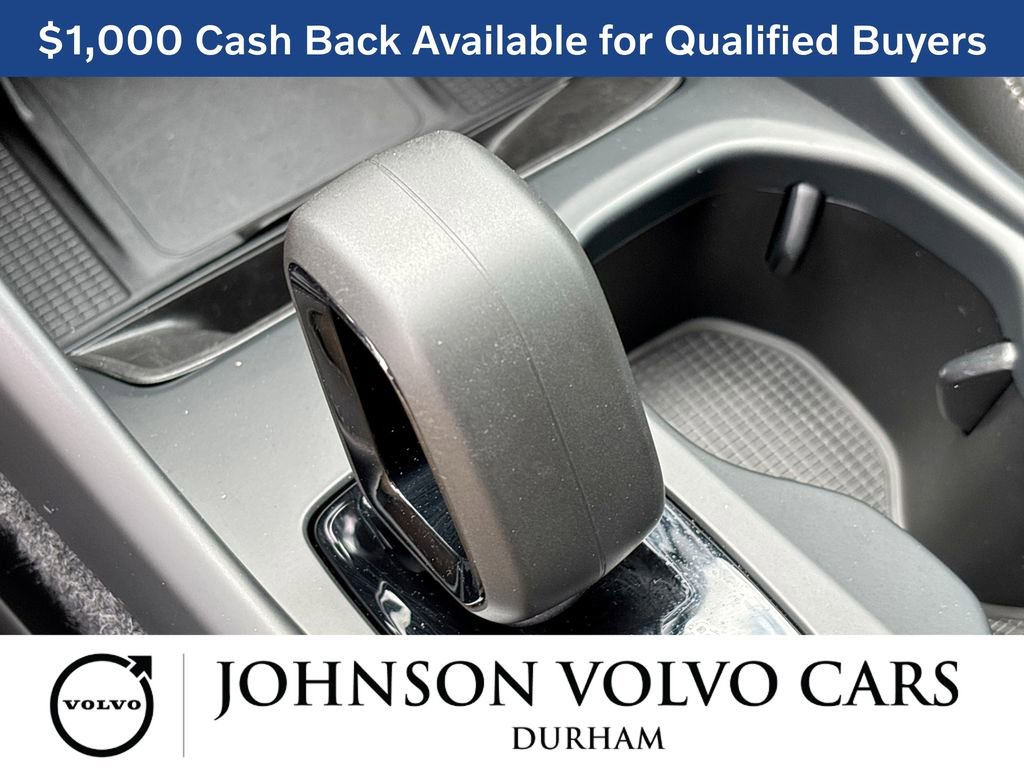 New 2026 Volvo XC40 B4 Core w/ Climate Package FWD image 21