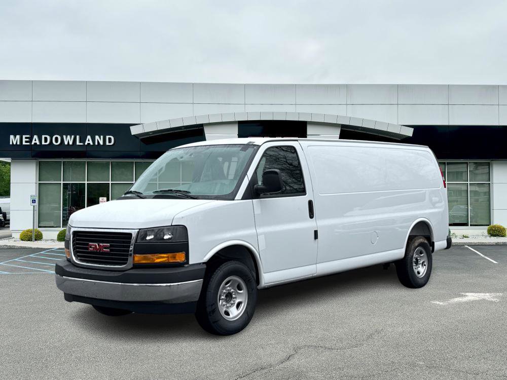 New 2026 GMC Savana 3500 Extended RWD image 1