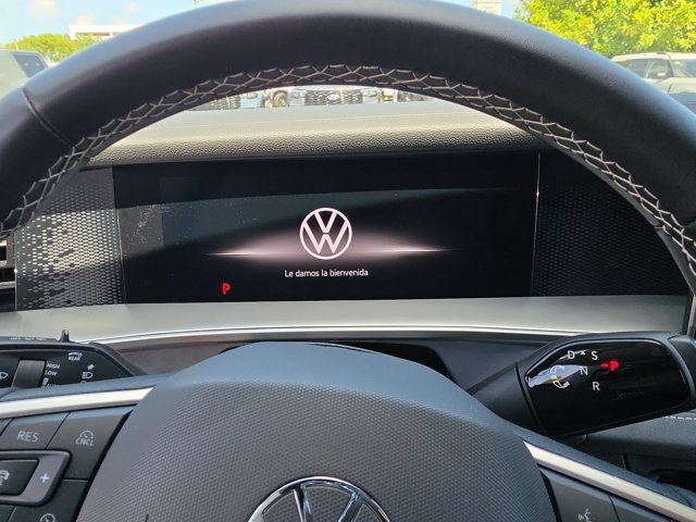 Used 2025 Volkswagen Tiguan SE FWD image 20