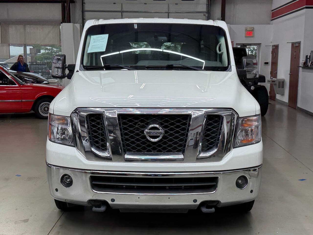 Used 2016 Nissan NV 3500 SL RWD image 6