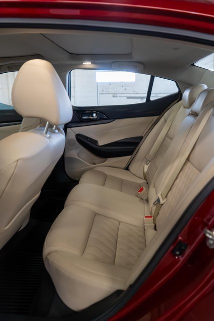 Used 2023 Nissan Maxima Platinum w/ Sport Mat Group image 12