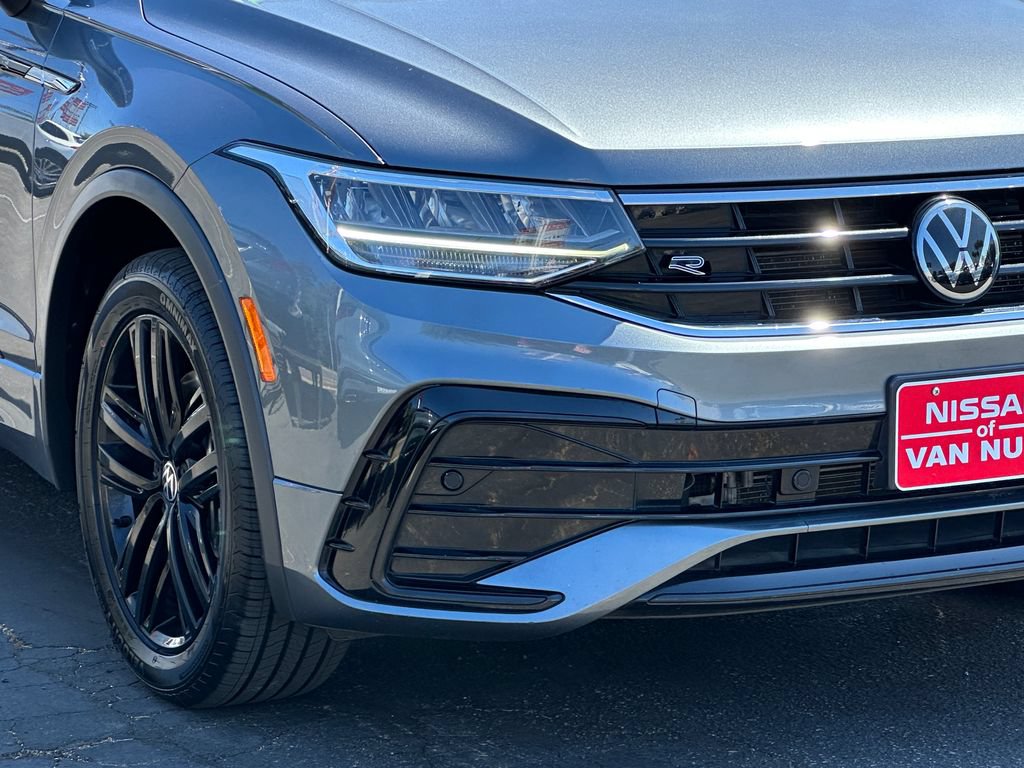 Used 2022 Volkswagen Tiguan SE R-Line FWD image 10