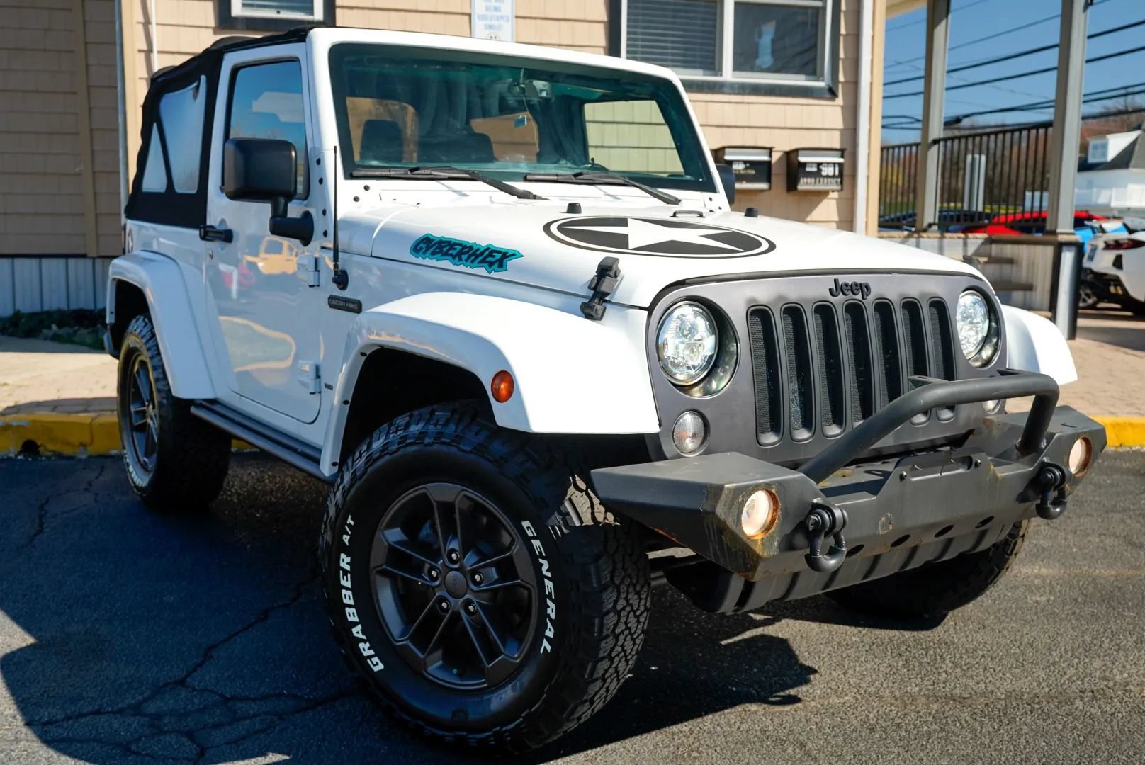 Used 2018 Jeep Wrangler Sport AWD/4WD image 3