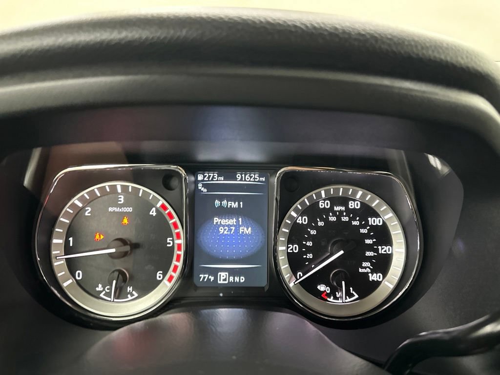 Used 2017 Nissan Titan SV RWD image 47