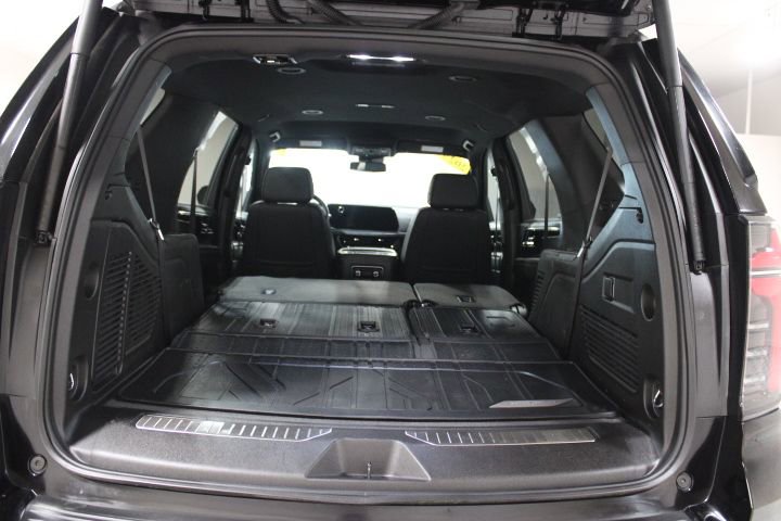 Used 2025 Chevrolet Tahoe RST AWD/4WD image 14
