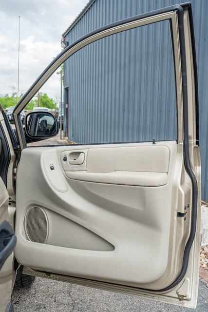 Used 2005 Dodge Grand Caravan SE w/ Popular Equipment Group I image 38