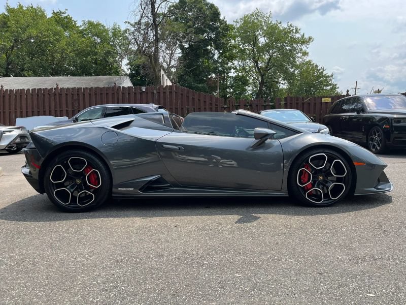 Used 2020 Lamborghini Huracan EVO AWD/4WD image 9