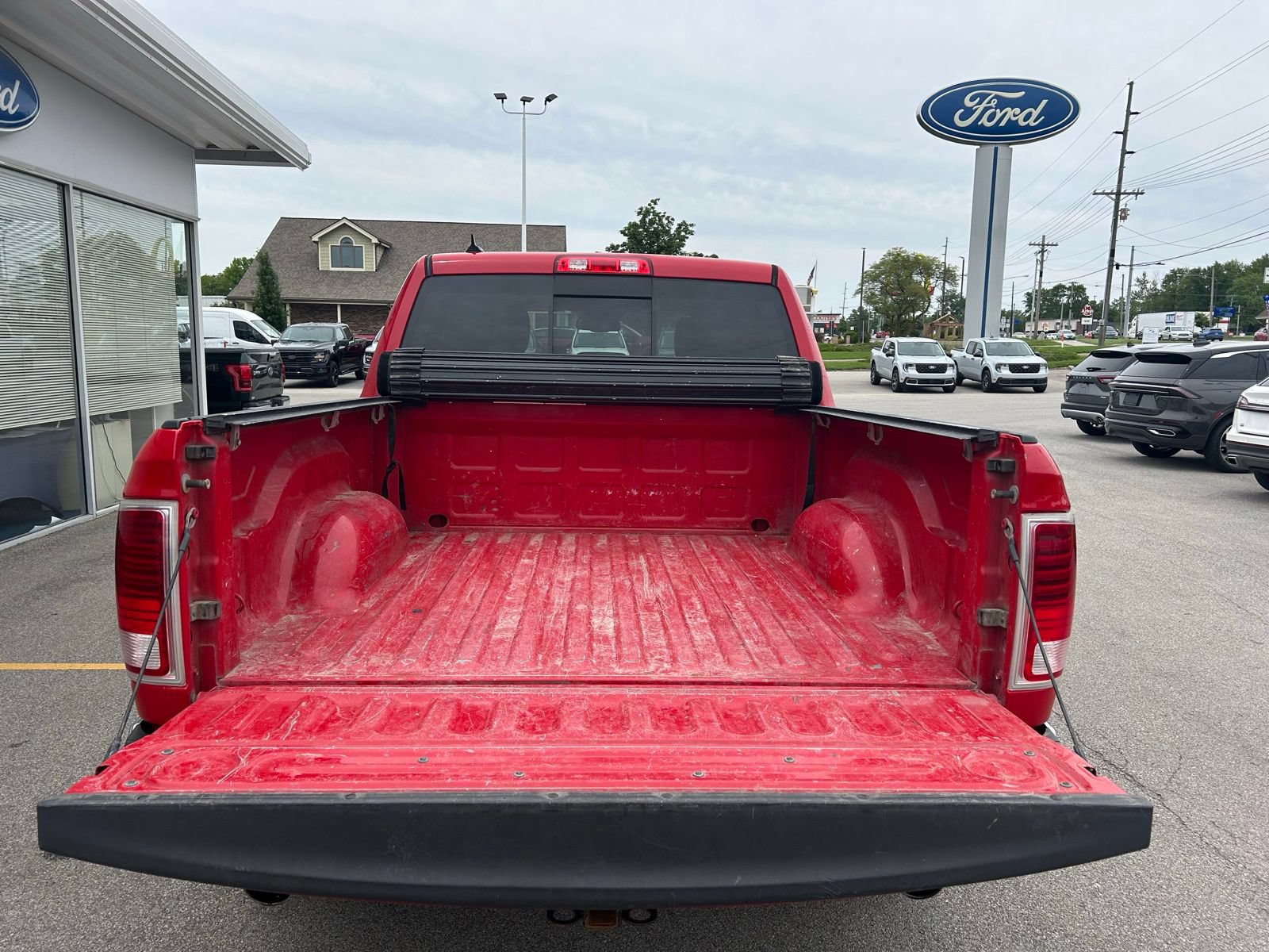 Used 2017 RAM 1500 Laramie AWD/4WD image 7