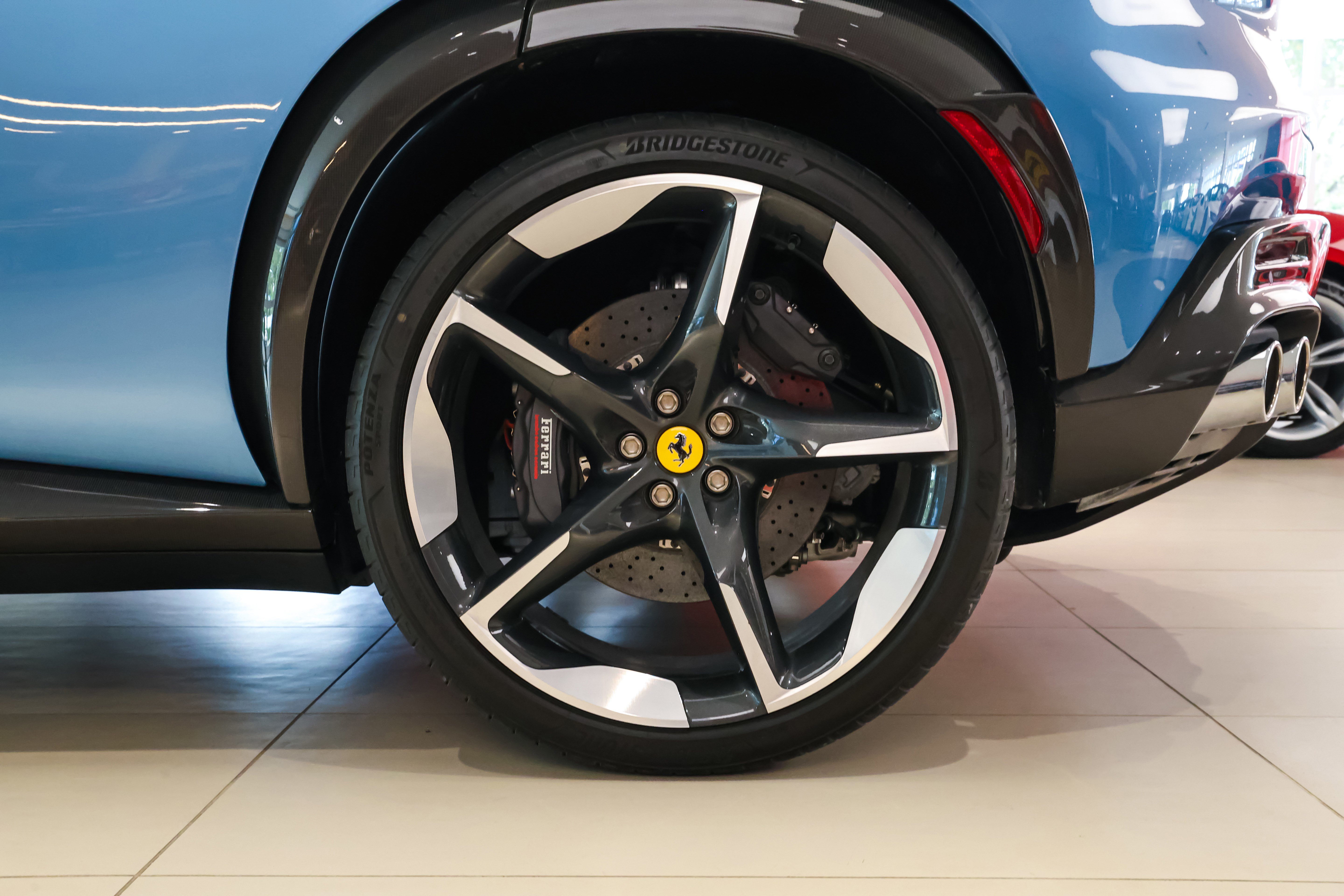 Used 2025 Ferrari Purosangue AWD/4WD image 55