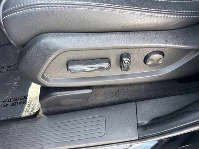 Used 2023 Honda Pilot Touring image 12