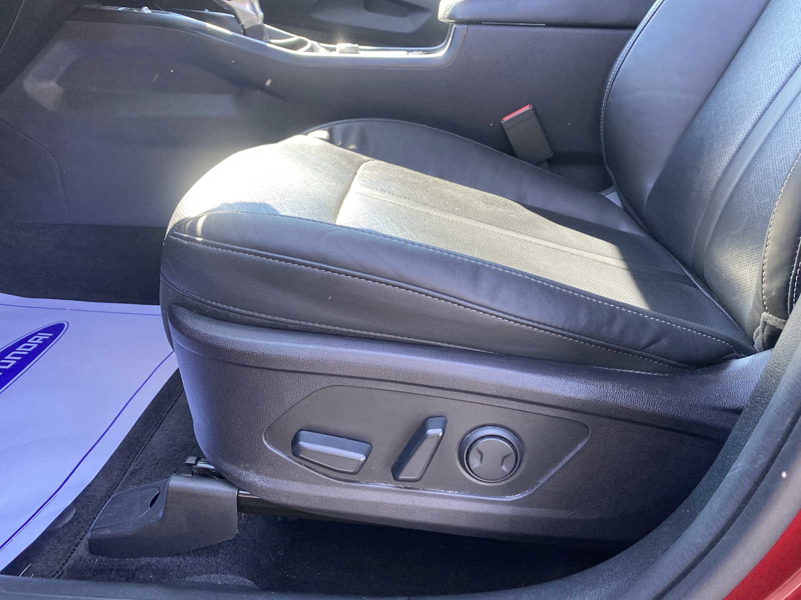 Used 2022 Kia Sorento S FWD image 25