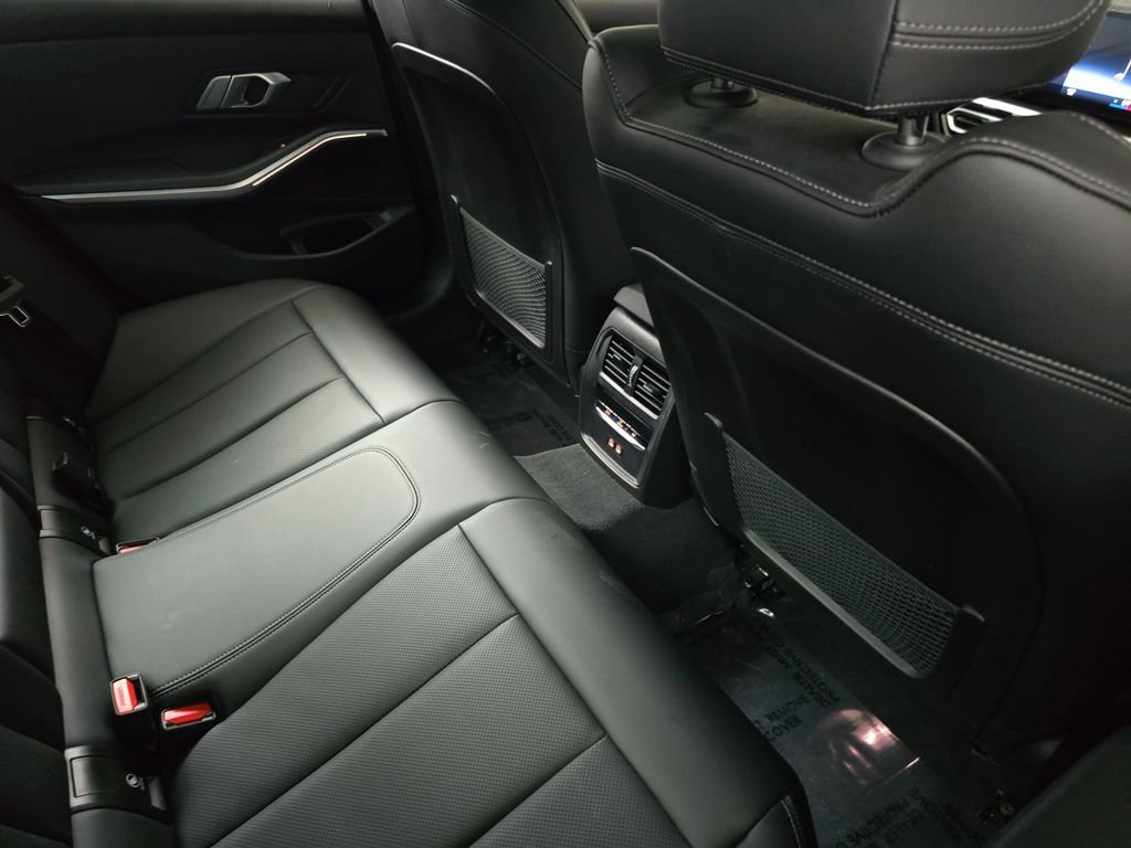 Used 2023 BMW 330i xDrive Sedan w/ Driving Assistance Package image 13