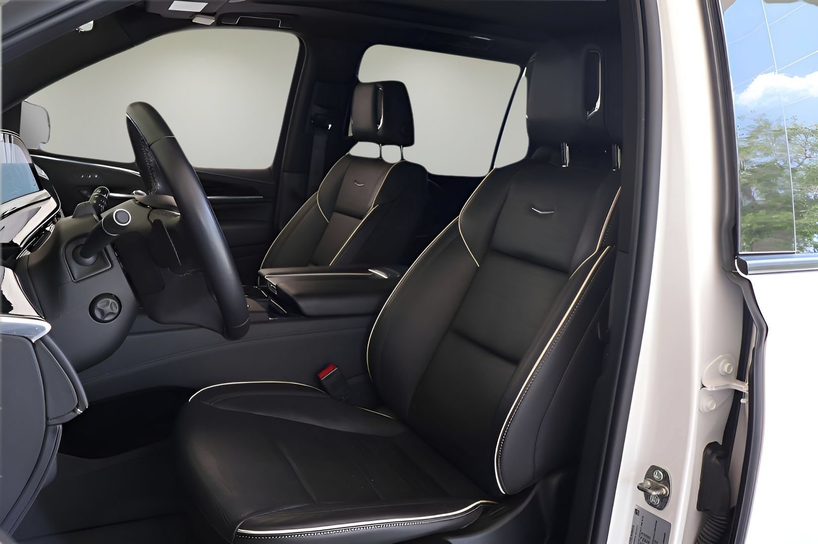 Used 2022 Cadillac Escalade ESV Sport w/ Touring Package AWD/4WD image 10