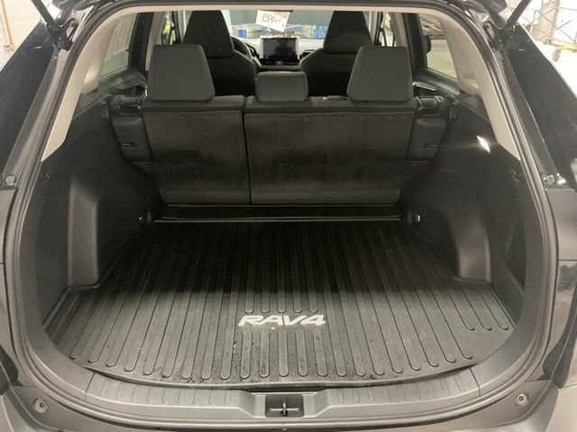 Used 2024 Toyota RAV4 LE image 20