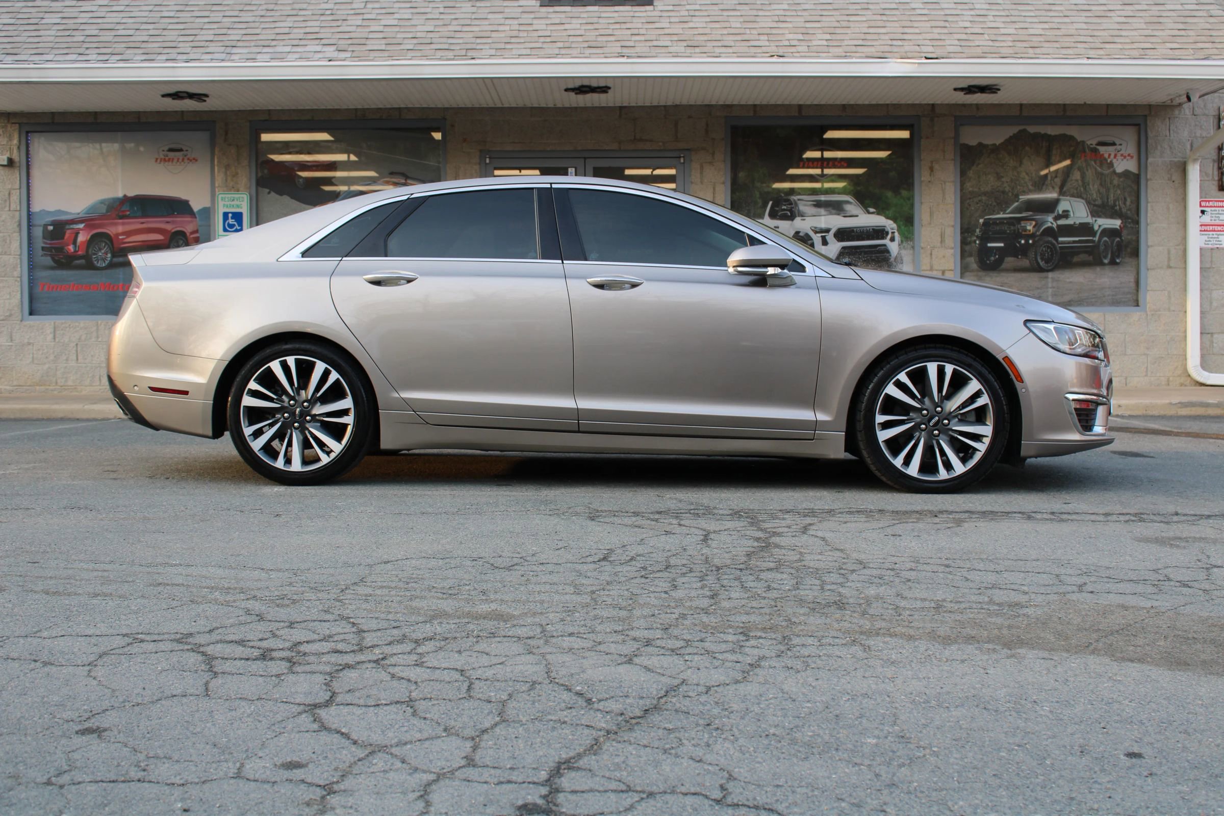 Used 2019 Lincoln MKZ Reserve w/ Luxury Package image 26