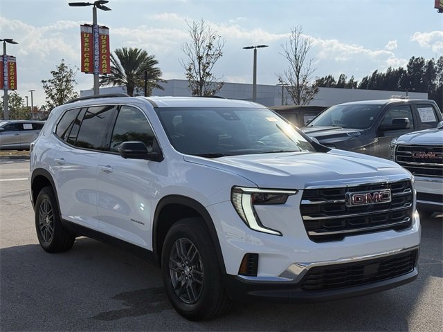 Used 2025 GMC Acadia Elevation image 4